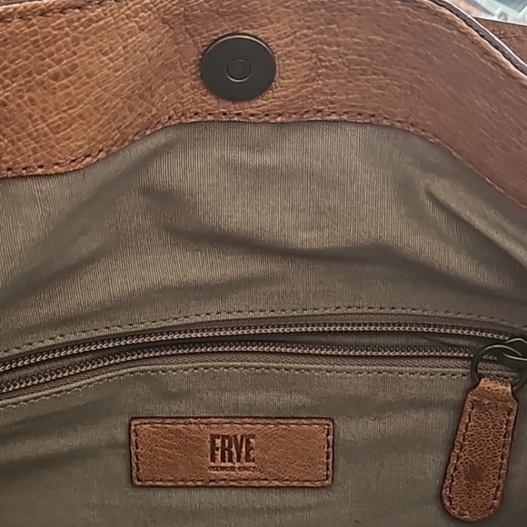 NEW/TAGS~Beautiful Authentic FRYE Sienna Leather Hobo Bag - Picture 8 of 8